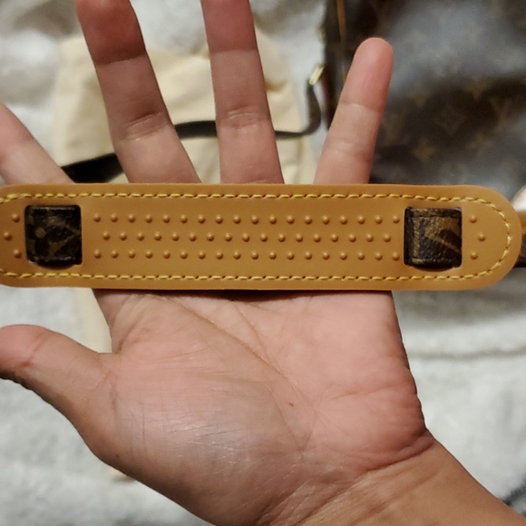 LV bag - Picture 12 of 12